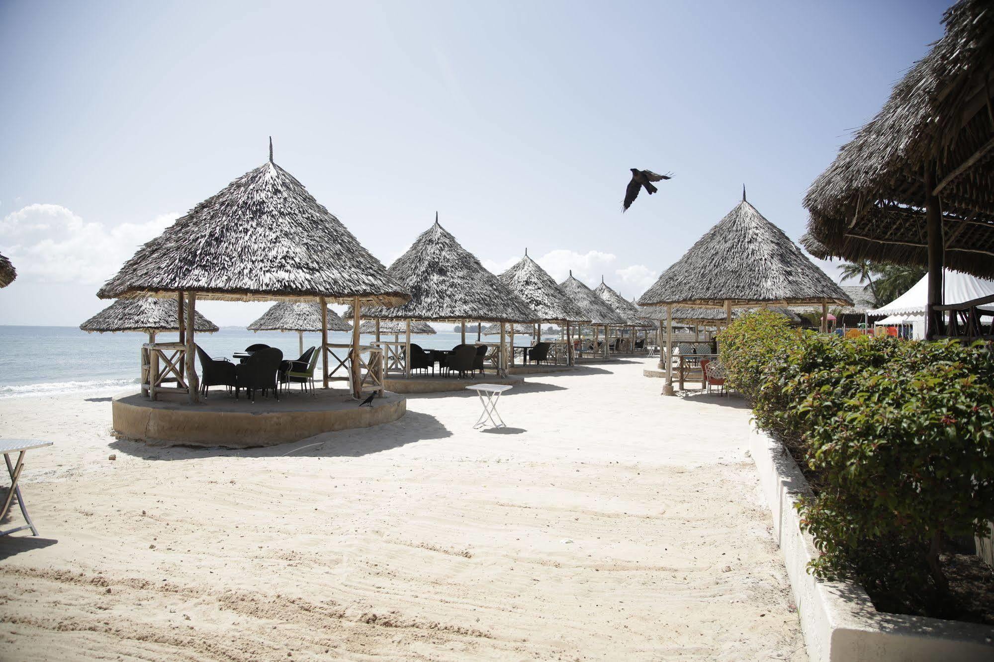 Landmark Mbezi Beach Resort Dar es Salaam Buitenkant foto